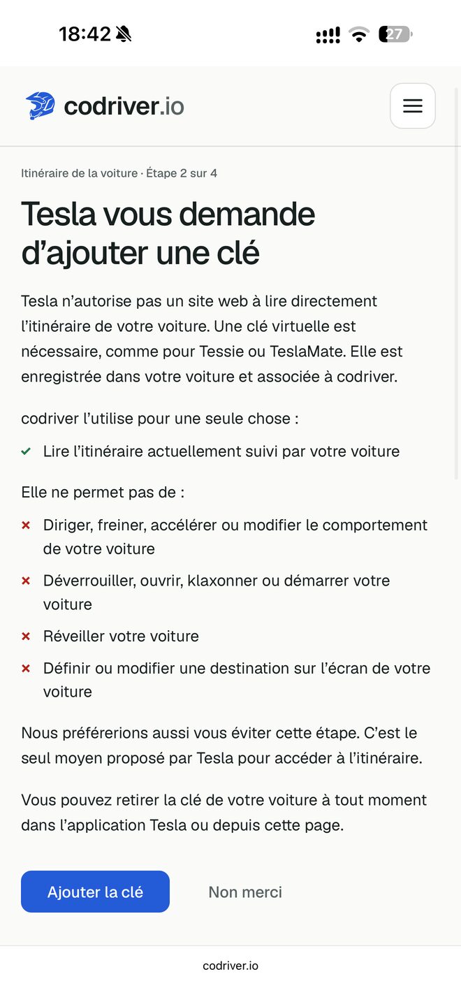 Étape 2 sur 4, Tesla vous demande d’ajouter une clé : une coche verte pour la lecture de l’itinéraire, quatre croix rouges pour ce que la clé ne permet pas, et un bouton Ajouter la clé